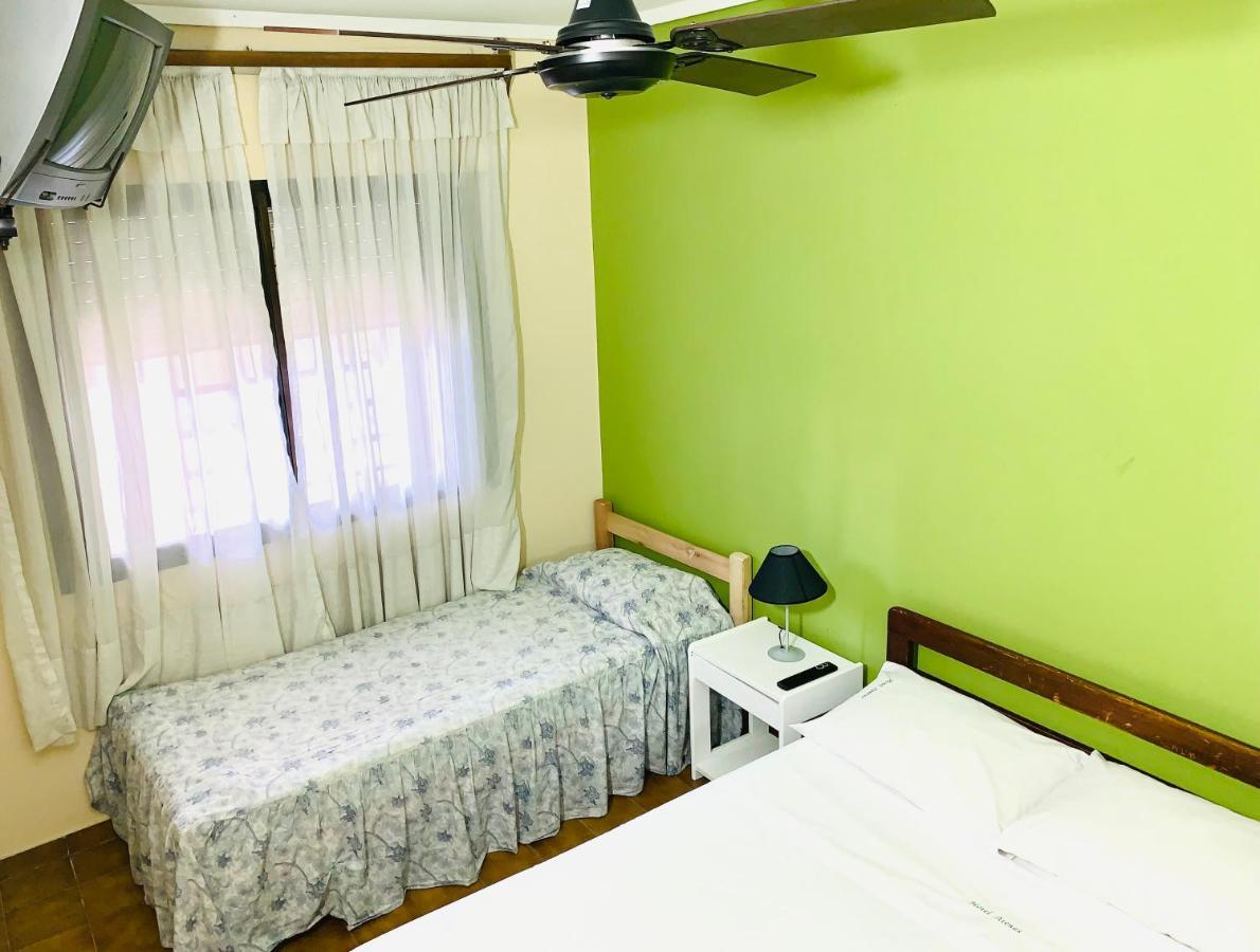 Hotel Atenas บัวโนสไอเรส ภายนอก รูปภาพ