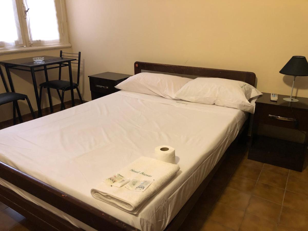 Hotel Atenas บัวโนสไอเรส ภายนอก รูปภาพ