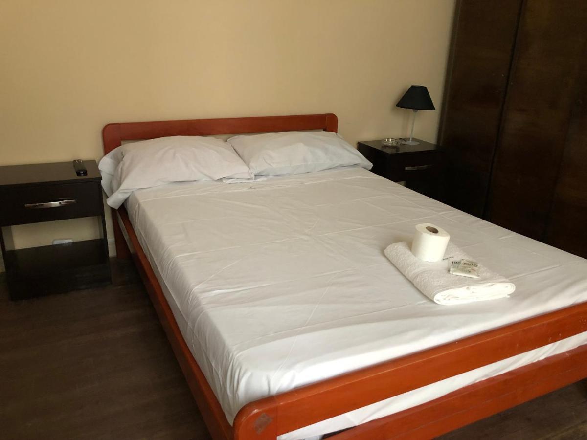 Hotel Atenas บัวโนสไอเรส ภายนอก รูปภาพ